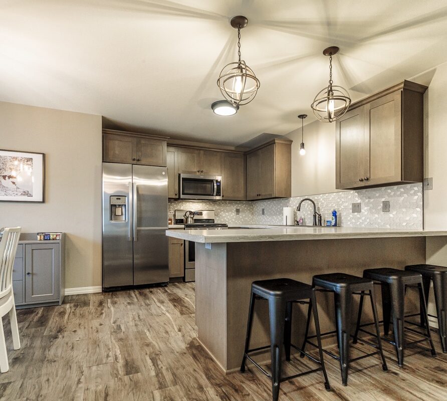 Welcome to your modern retreat on 14th Street, just steps from Lambeau Field. This stylish, fully equipped home offers comfort, convenience, and the perfect location for game days, family stays, or weekend getaways in Green Bay.