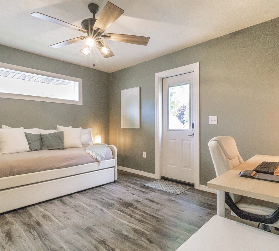 Welcome to your modern retreat on 14th Street, just steps from Lambeau Field. This stylish, fully equipped home offers comfort, convenience, and the perfect location for game days, family stays, or weekend getaways in Green Bay.
