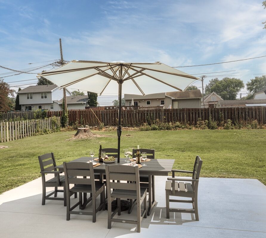 Explore the cozy charm, spacious layout, and unbeatable location of our Green Bay getaway—just steps from Lambeau Field.