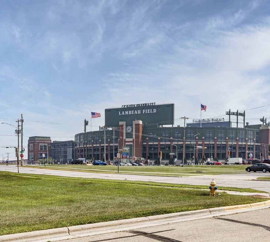 Explore the cozy charm, spacious layout, and unbeatable location of our Green Bay getaway—just steps from Lambeau Field.
